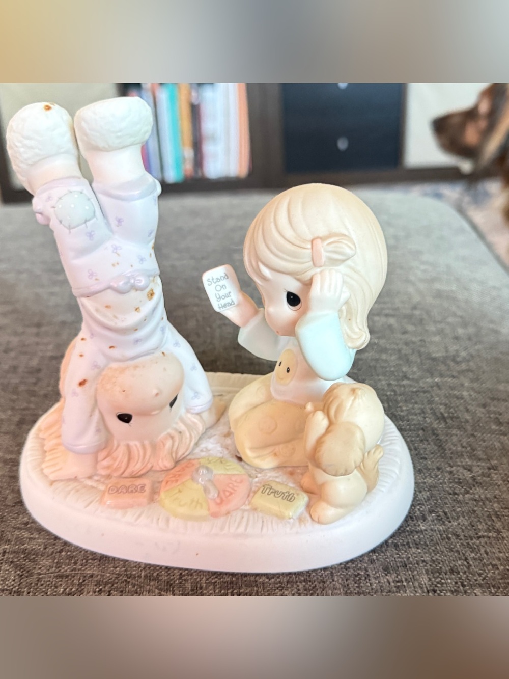 Precious Moments White Fun Club Figurine Base with Logo Stamp